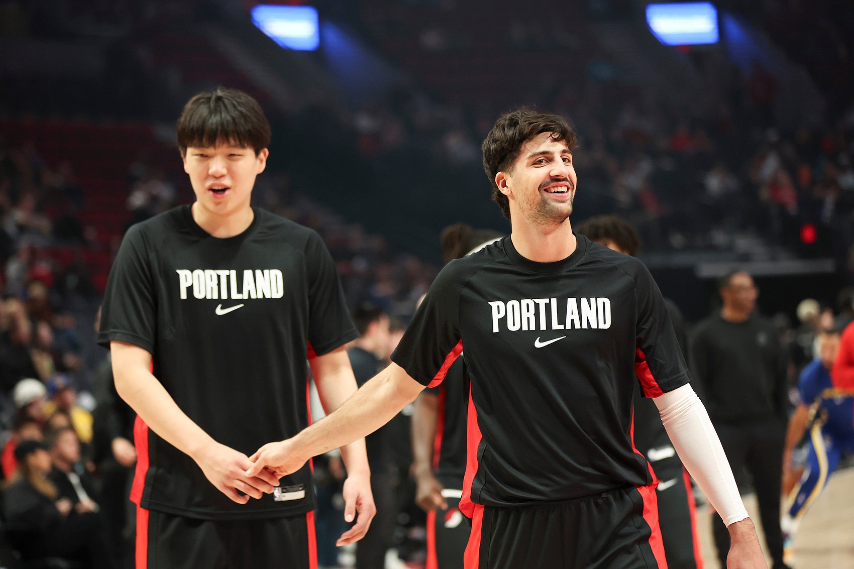 开云体育平台-阿夫迪亚：迫不及待地想和杨瀚森参加全明星周末 很高兴他能陪我